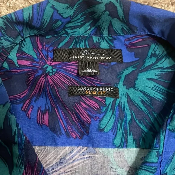 Marc Anthony men’s short sleeve button down shirt, size medium, floral print - Picture 3 of 5
